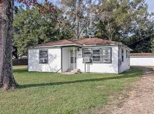 935 Sunnyside Dr, Bridge City, TX 77611