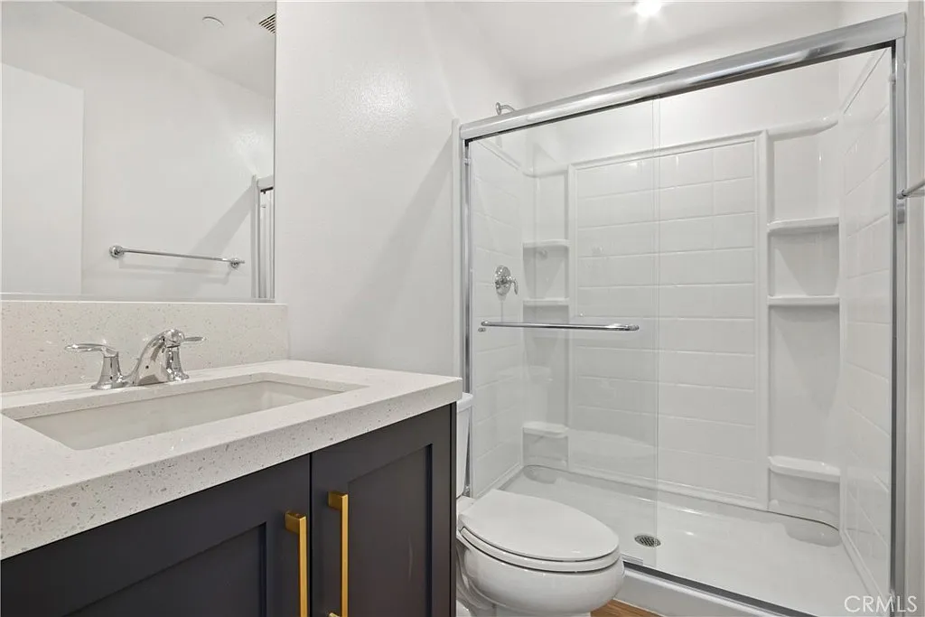 3 bed, 3.5 bath, 1881 sqft, $4,500 — Photo 3