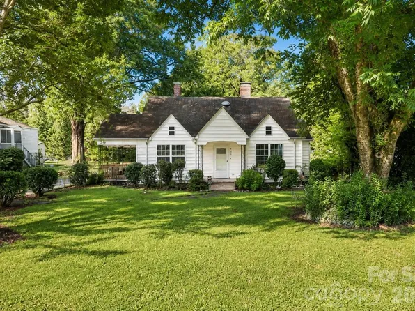695 Wilmar St NW, Concord, NC 28025