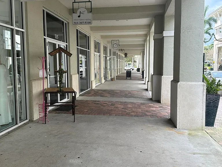 1200 Town Center Dr #511 — Photo 25