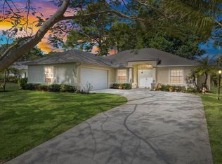 1727 14th Ave SW, Vero Beach, FL 32962