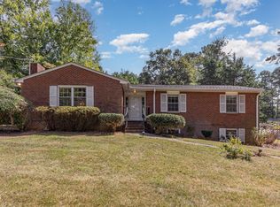 913 Merwin Rd, Raleigh, NC 27606