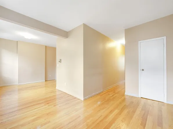 523 Adams Street image 8 of 19