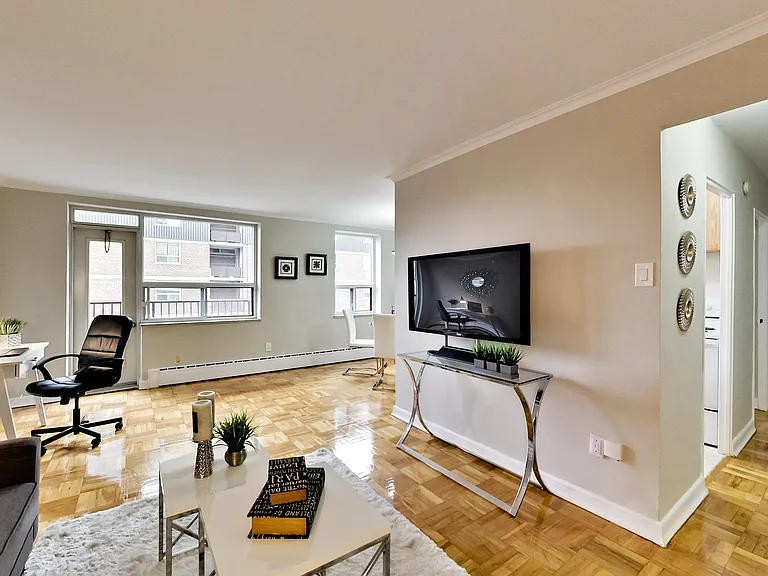 460 Eglinton Ave E #503 — Photo 44