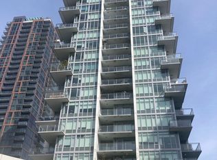 258 Nelsons Ct #2002, New Westminster, BC V3L 0J9