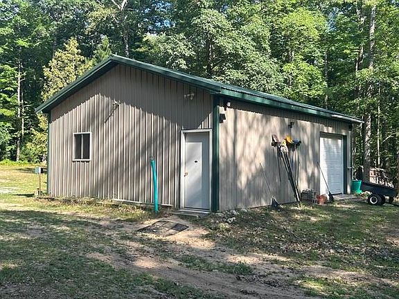 3rd image of 9841 River Rd