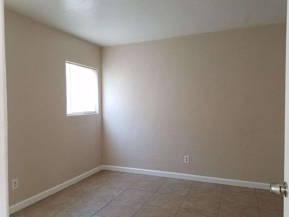 2nd image of 1027 T St