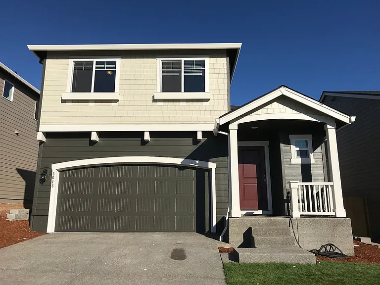 3616 NE Kingbird St — Photo 1