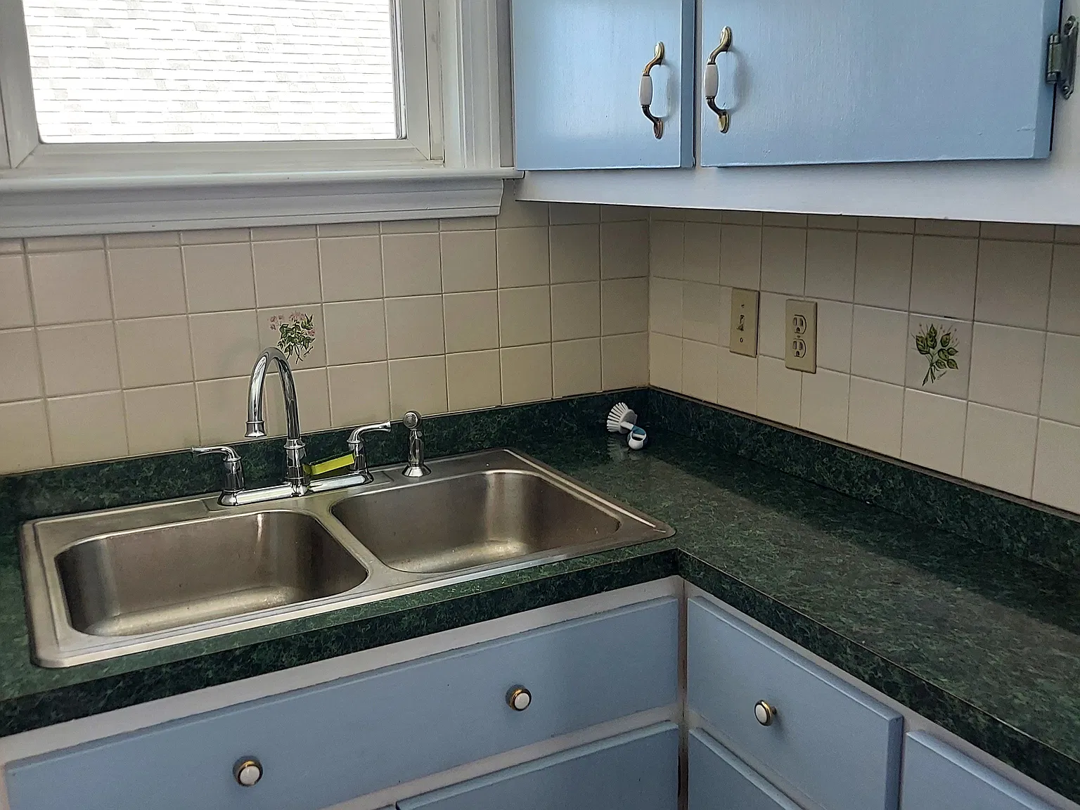 1 bed, 690 sqft, $1,000 — Photo 4
