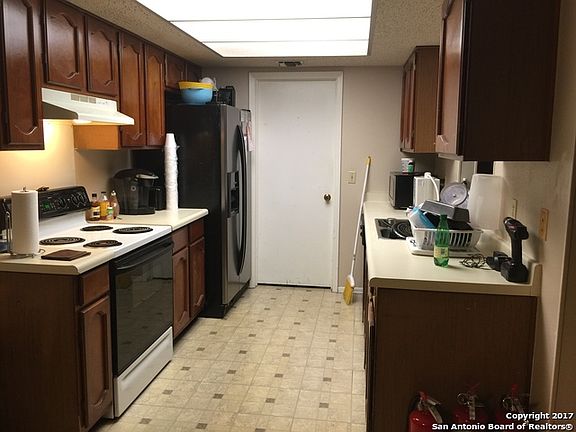 5th image of 4698 Wetz Dr