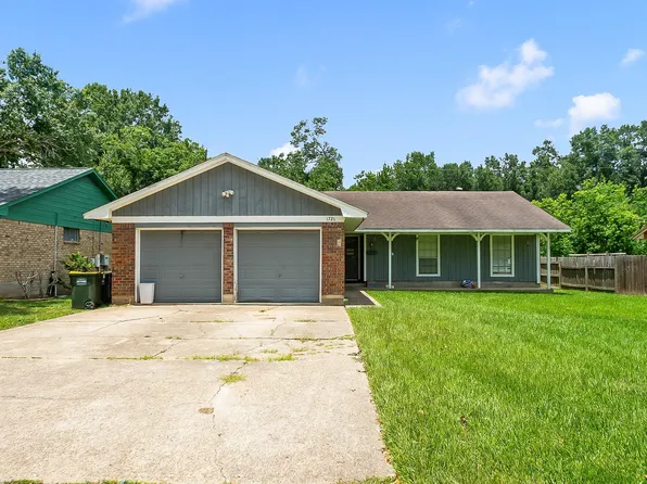 1721 Crest Hill Dr, Conroe, TX 77301