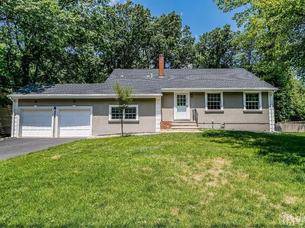 115 Stephenville Pkwy, Edison, NJ 08820