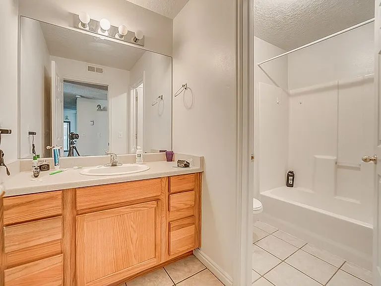 567 N University Ave #212 — Photo 7