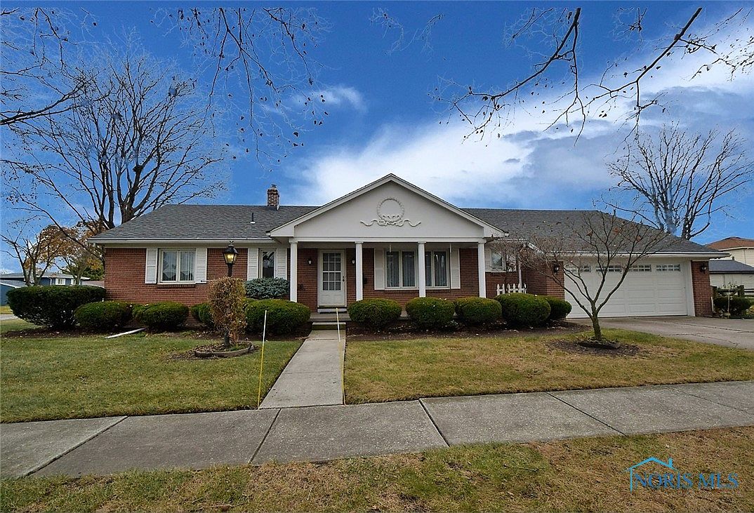 313 Wakefield Pl, Oregon, OH 43616 Zillow