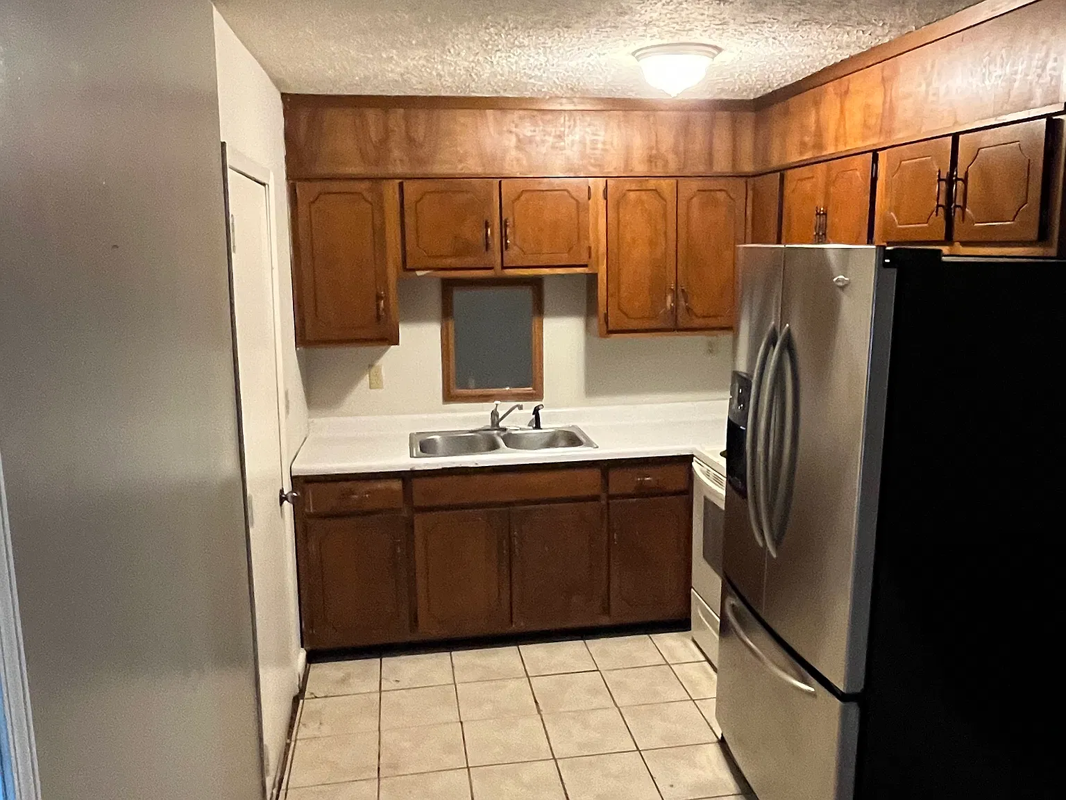 3 bed, 1075 sqft, $1,450 — Photo 4