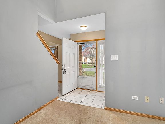 4th image of 10129 Cambridge Dr #G