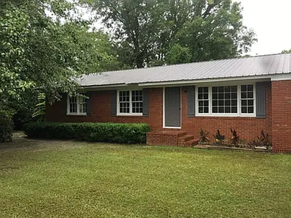 615 Holiday St, Adel, GA 31620
