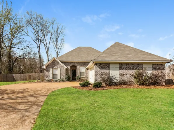 102 Moss Crk, Canton, MS 39046