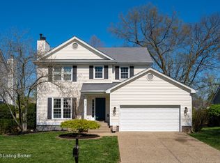 419 Wisteria Ave, Lyndon, KY