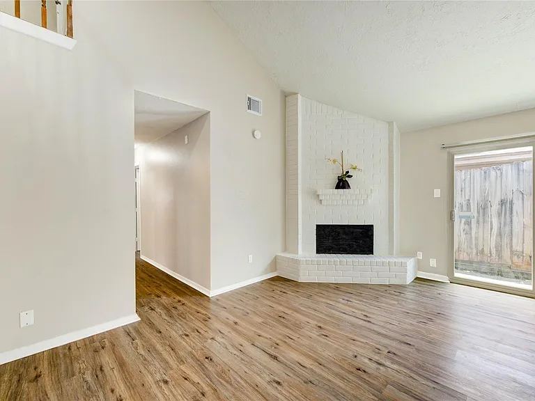 5255 Beaverbrook Dr — Photo 15