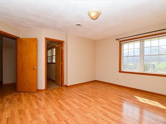 5th image of 6141 Poage Valley Rd