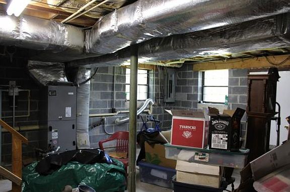 5th image of 1150 Dennis Ln