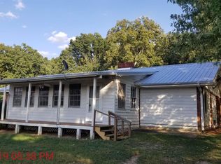 451 Tom Hunt Rd, Cleveland, GA 30528