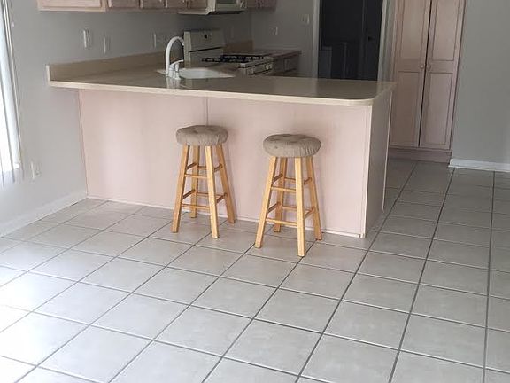 Kitchen/Breakfast Nook
