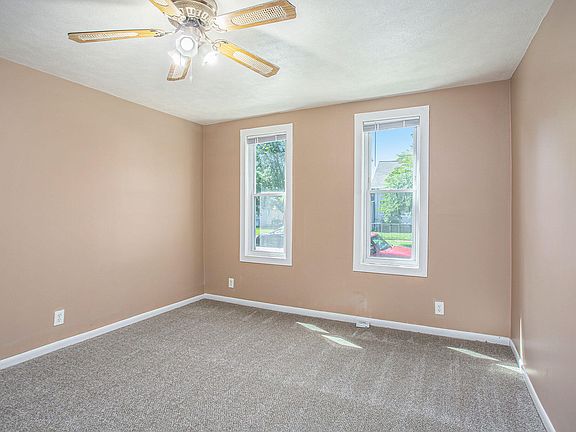 5th image of 1448 Broadway Ave NW