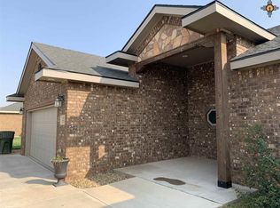 221 Almond Tree Ln, Clovis, NM 88101