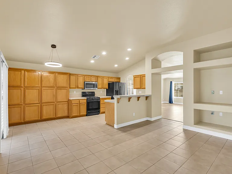 8795 Monterey Oaks Dr — Photo 20