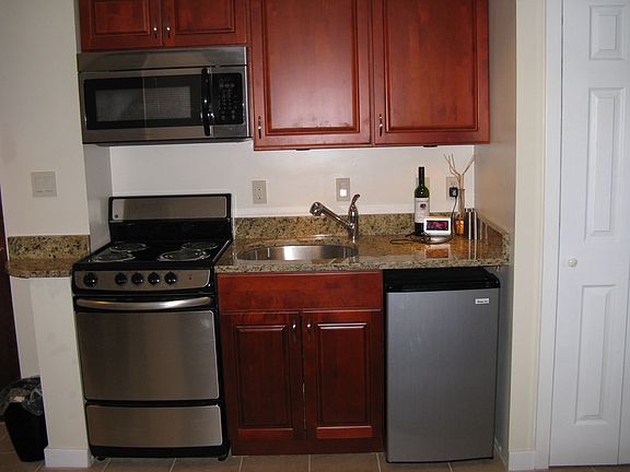 5th image of 2114 N St NW APT 17