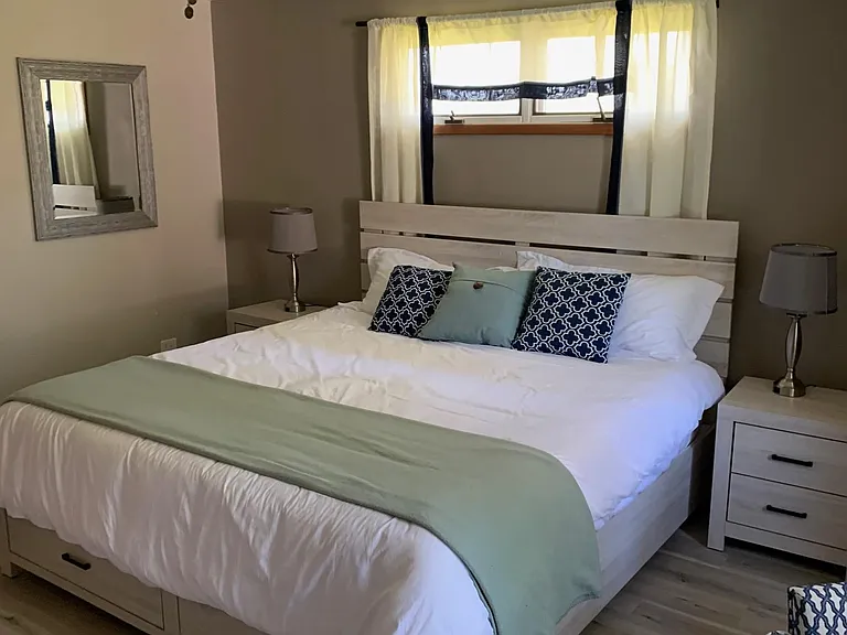 bedroom one king size bed