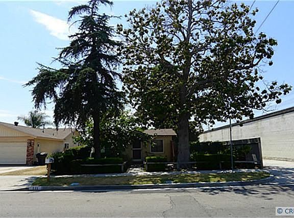 2nd image of 111 S Grand Ave