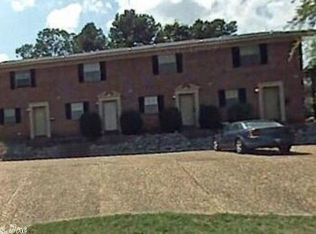 1712 Sanford Dr, Little Rock, AR 72227