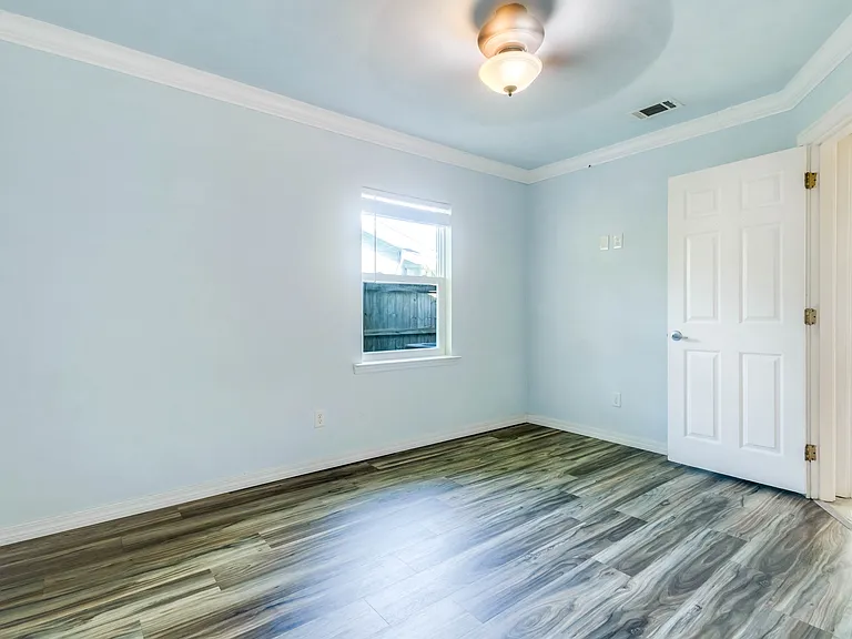 308 Hollywood Blvd SE — Photo 29