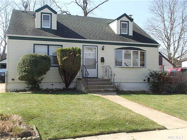 1st image of 130 Underhill Ave