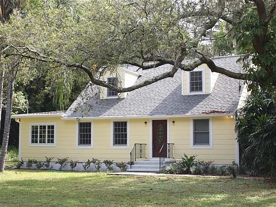 2nd image of 1002 Debuel Rd