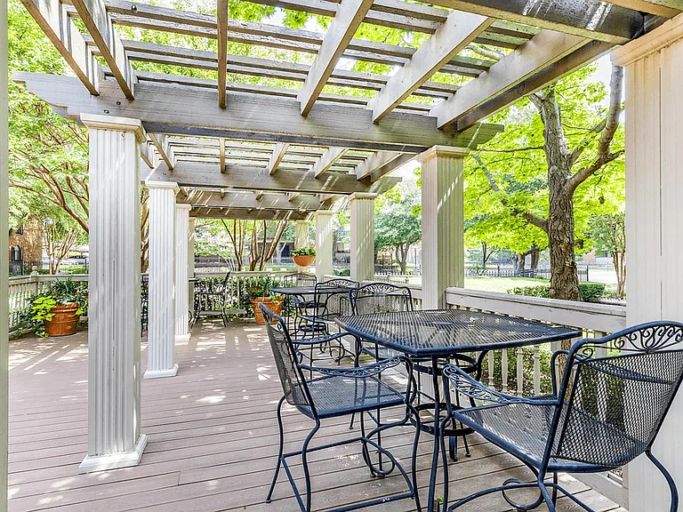 Summers Crossing Apartments — Photo 44