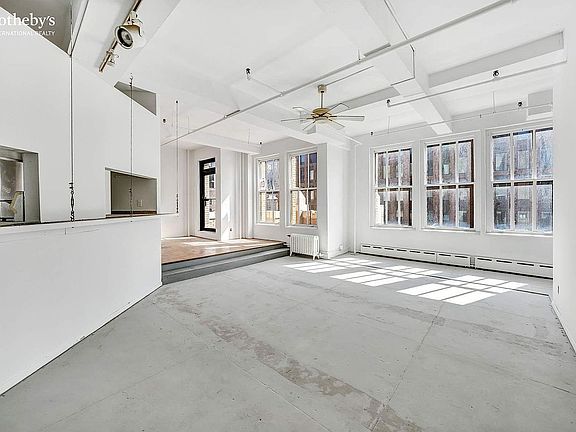4th image of 249 W 29th St APT 15