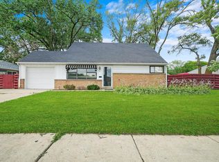 342 Westgate Dr, Park Forest, IL