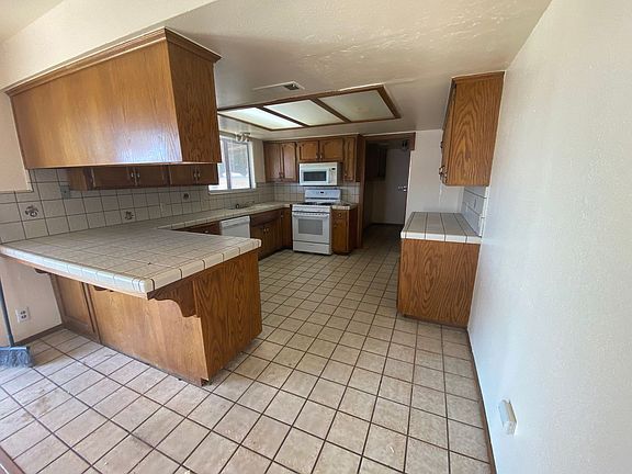 3rd image of 16680 7th Ave