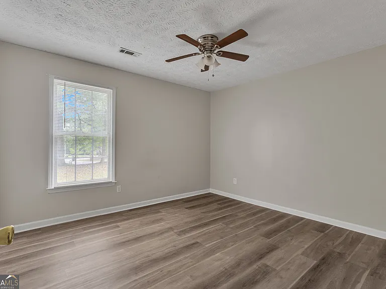 116 Crofts Cor — Photo 25