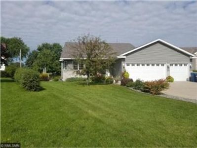 101 Iris Ln E, Saint Joseph, MN, 56374