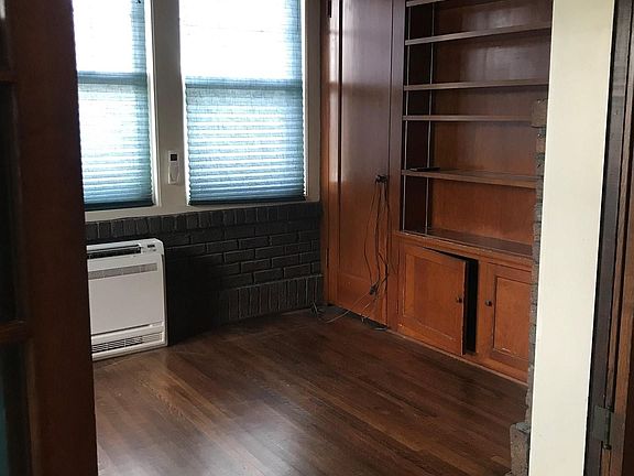5th image of 3821 Vine Ave