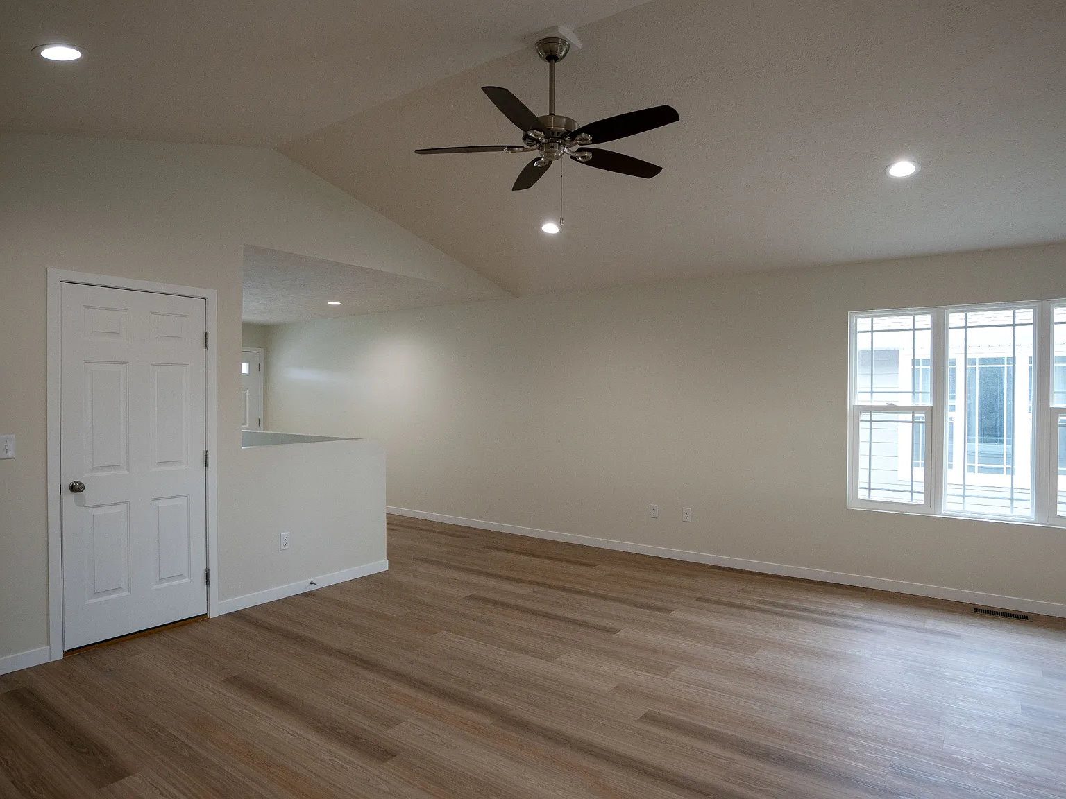 4321 Dawn Street - 1 — Photo 4