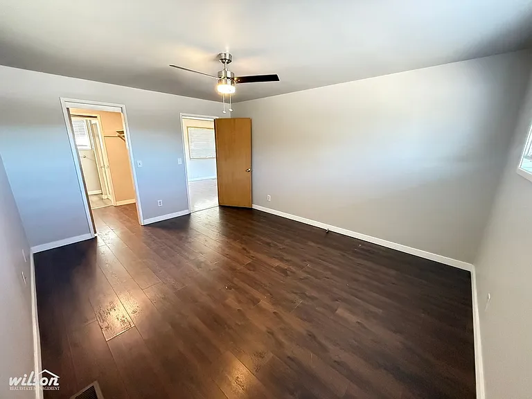 2701 1/2 W Lincoln Ave — Photo 11