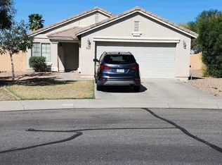 872 W Desert Hills Dr, San Tan Valley, AZ 85143