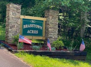 9 Brasstown Acres Dr, Brasstown, NC 28902