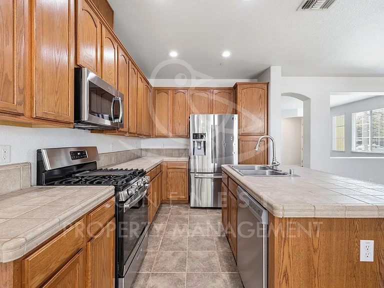 1070 Sierra View Cir #3 — Photo 10